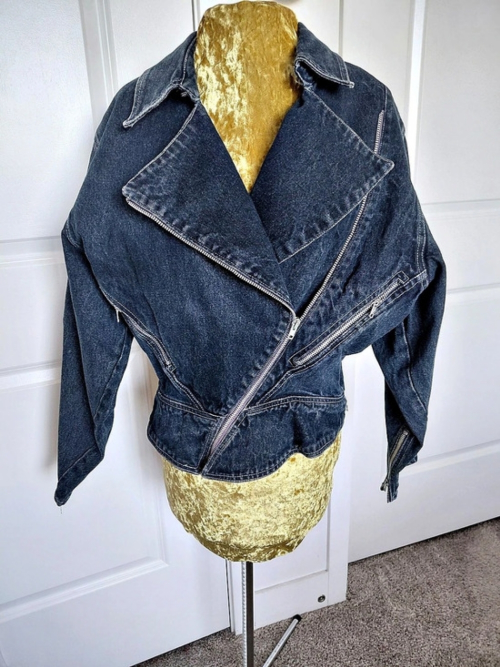 Vintage 80's Women's Cropped Denim Moto Jacket in Blue